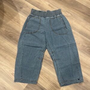 Anthropologie Plicro pant. Like new. inseam 24.